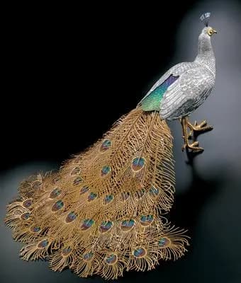 Tượng chim Công trống Comyns